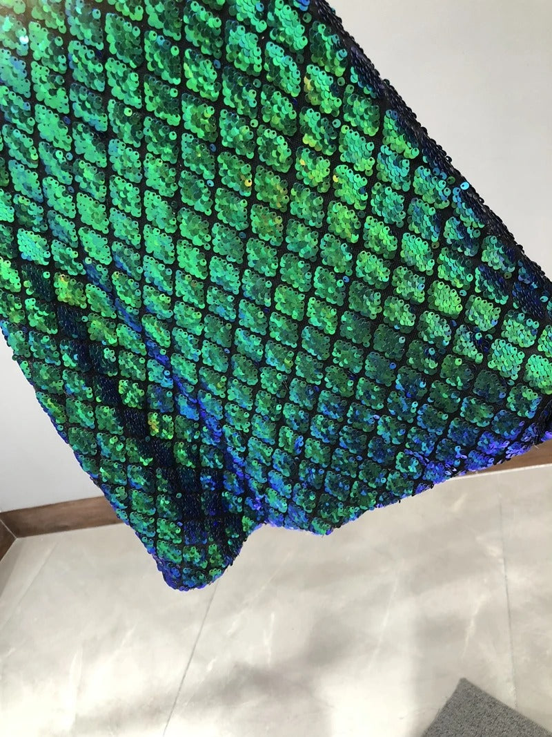 Emerald Green Sequined Halter Mini Dress with Backless Design